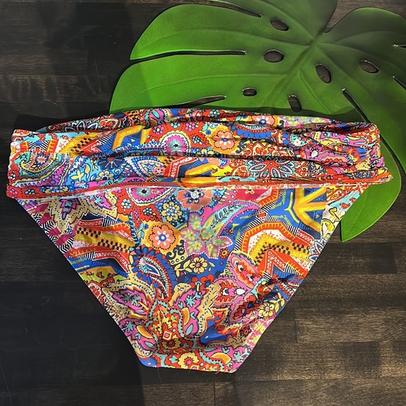 Paisley Bikini - Picture 4 of 8